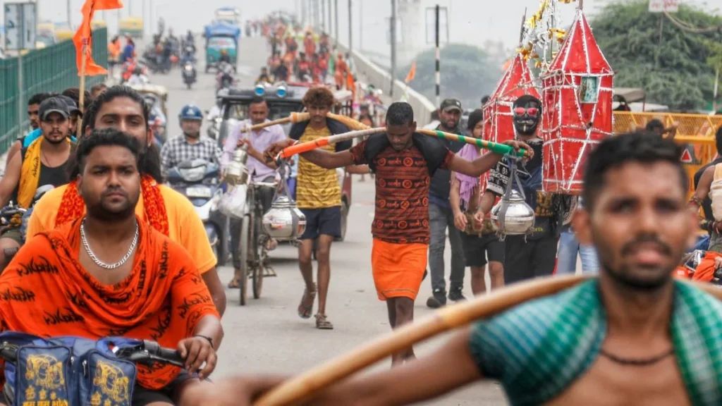 Sawan Somwar 2025 Temple Security Plan: काशी, हरिद्वार, देवघर में रूट प्लान और दर्शन गाइडलाइन लागू