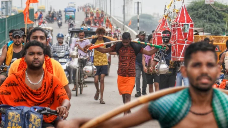 Sawan Somwar 2025 Temple Security Plan: काशी, हरिद्वार, देवघर में रूट प्लान और दर्शन गाइडलाइन लागू