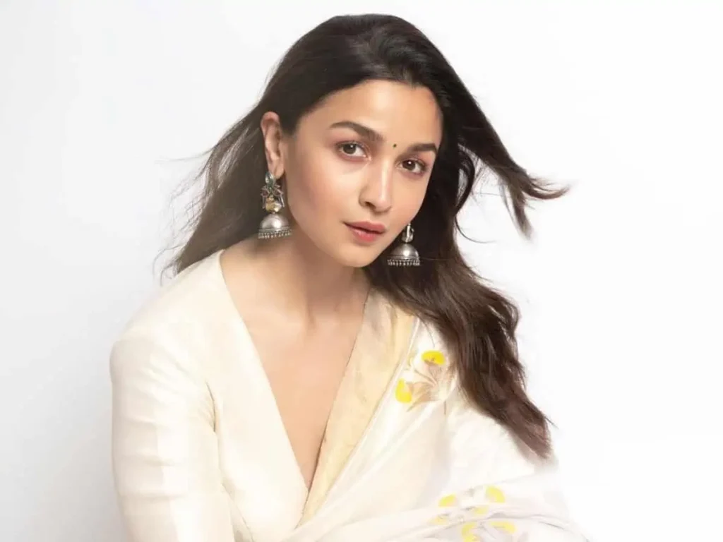 ₹77 लाख की Bollywood Betrayal! Alia Bhatt की PA Vedika Shetty की गिरफ़्तारी ने मचाई सनसनी