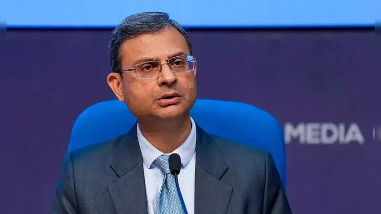 ICICI बैंक ने बढ़ाया न्यूनतम बैलेंस, RBI गवर्नर ने दिया स्पष्ट जवाब